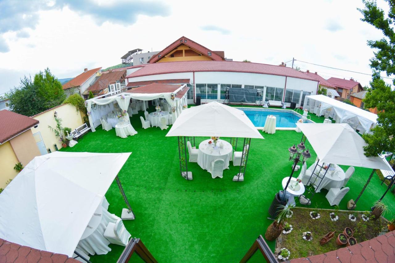 Hotel Pensiune Valentina Râmnicu Vâlcea Esterno foto