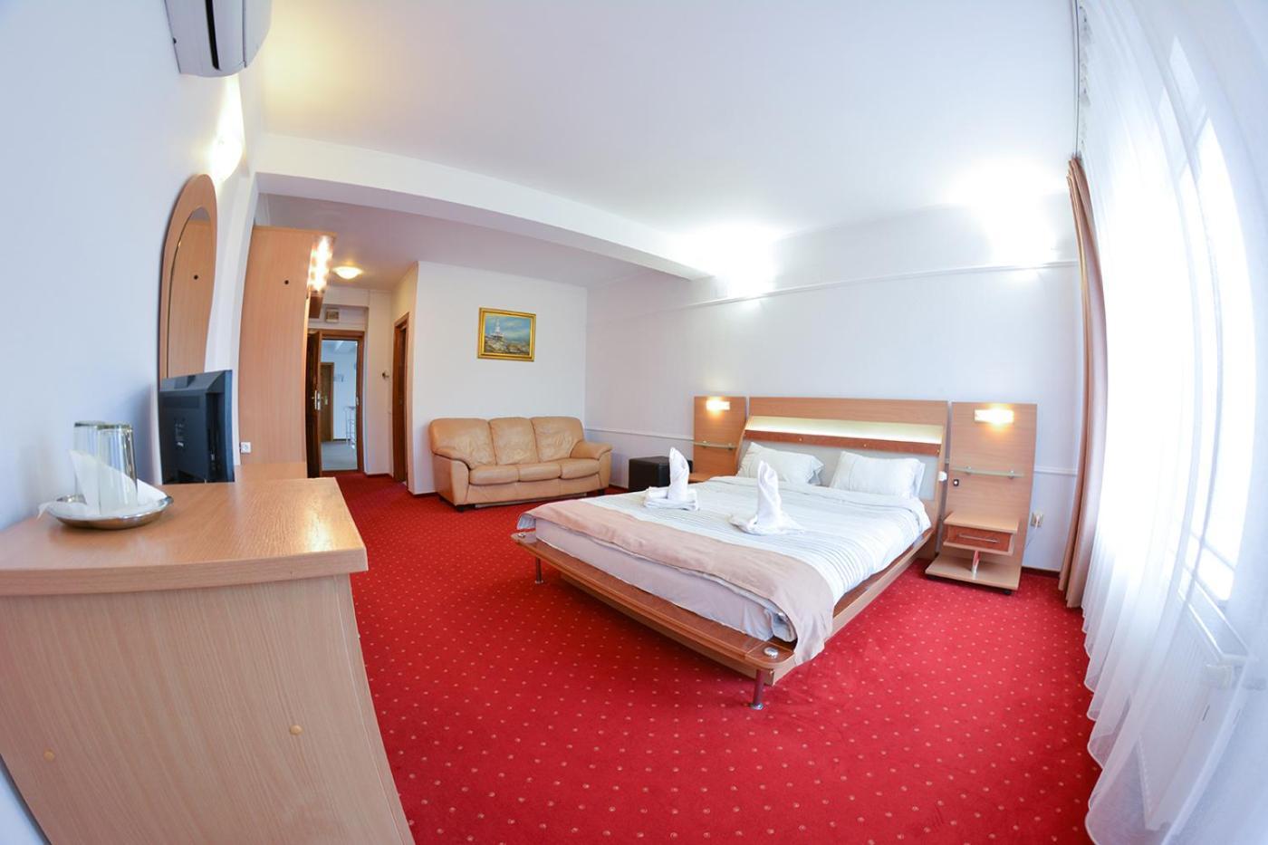 Hotel Pensiune Valentina Râmnicu Vâlcea Esterno foto
