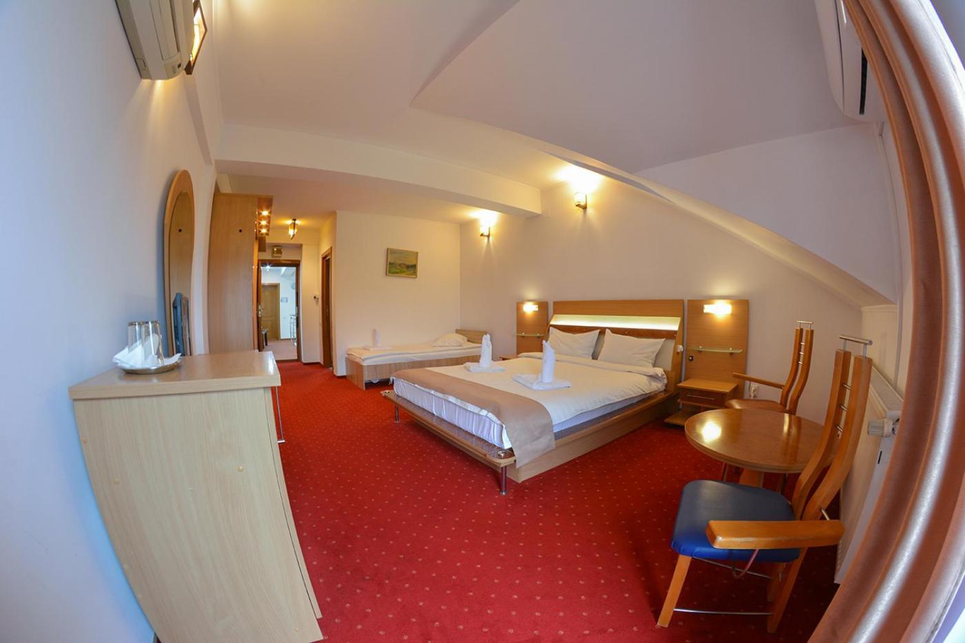 Hotel Pensiune Valentina Râmnicu Vâlcea Esterno foto