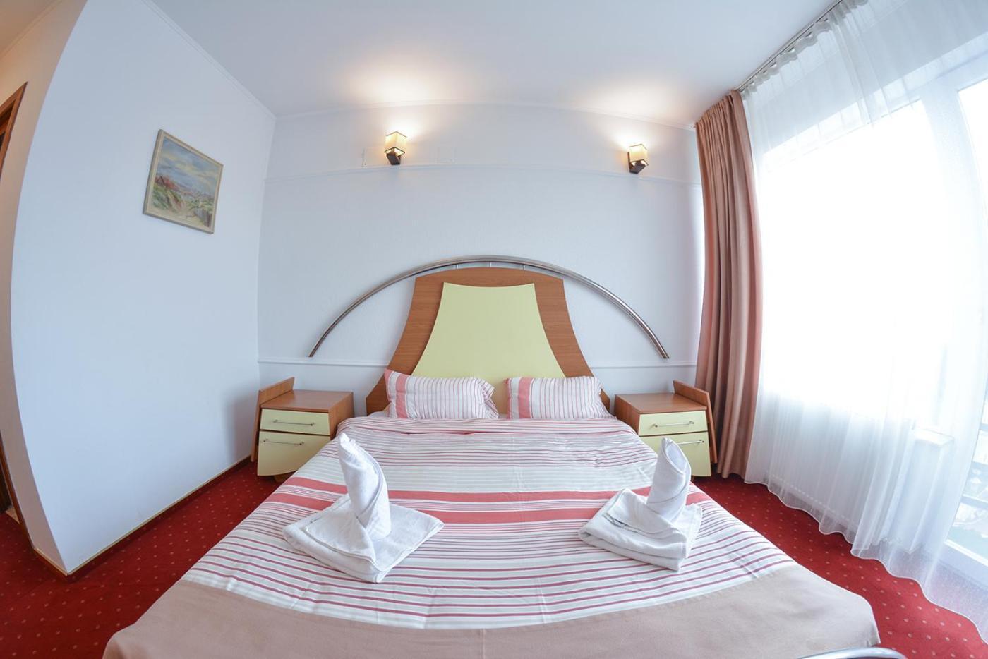 Hotel Pensiune Valentina Râmnicu Vâlcea Esterno foto