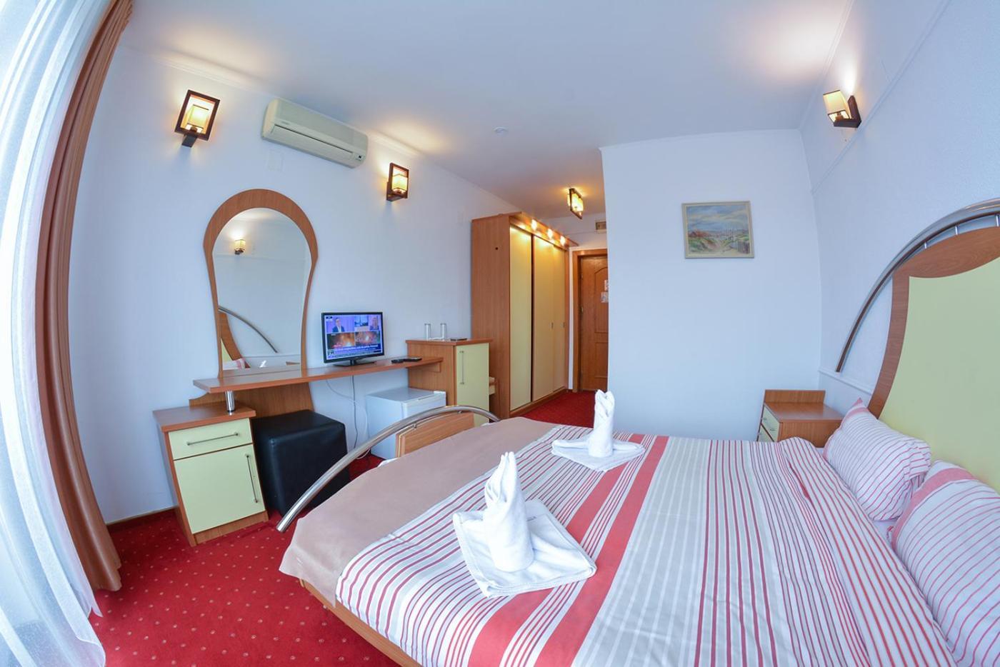 Hotel Pensiune Valentina Râmnicu Vâlcea Esterno foto