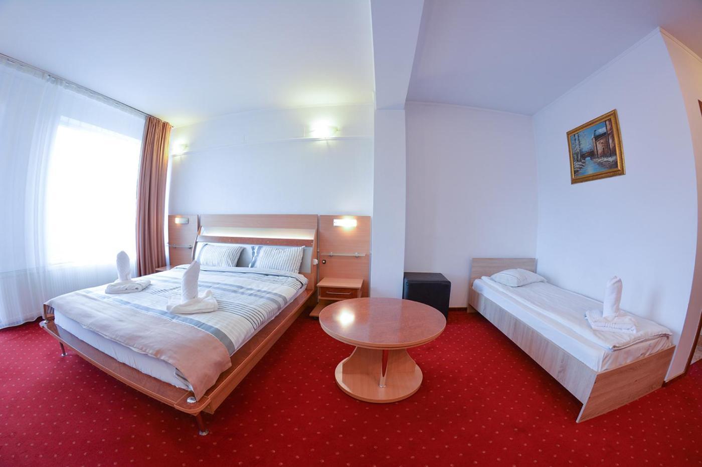 Hotel Pensiune Valentina Râmnicu Vâlcea Esterno foto