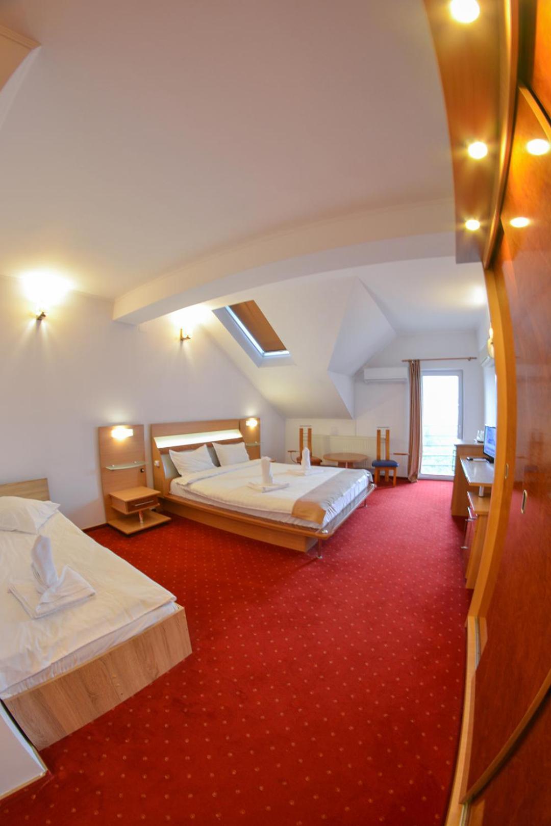 Hotel Pensiune Valentina Râmnicu Vâlcea Esterno foto