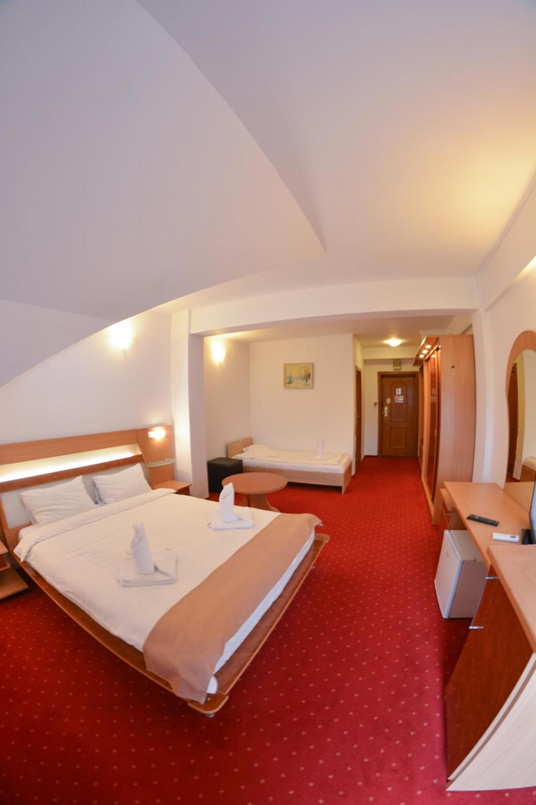 Hotel Pensiune Valentina Râmnicu Vâlcea Esterno foto