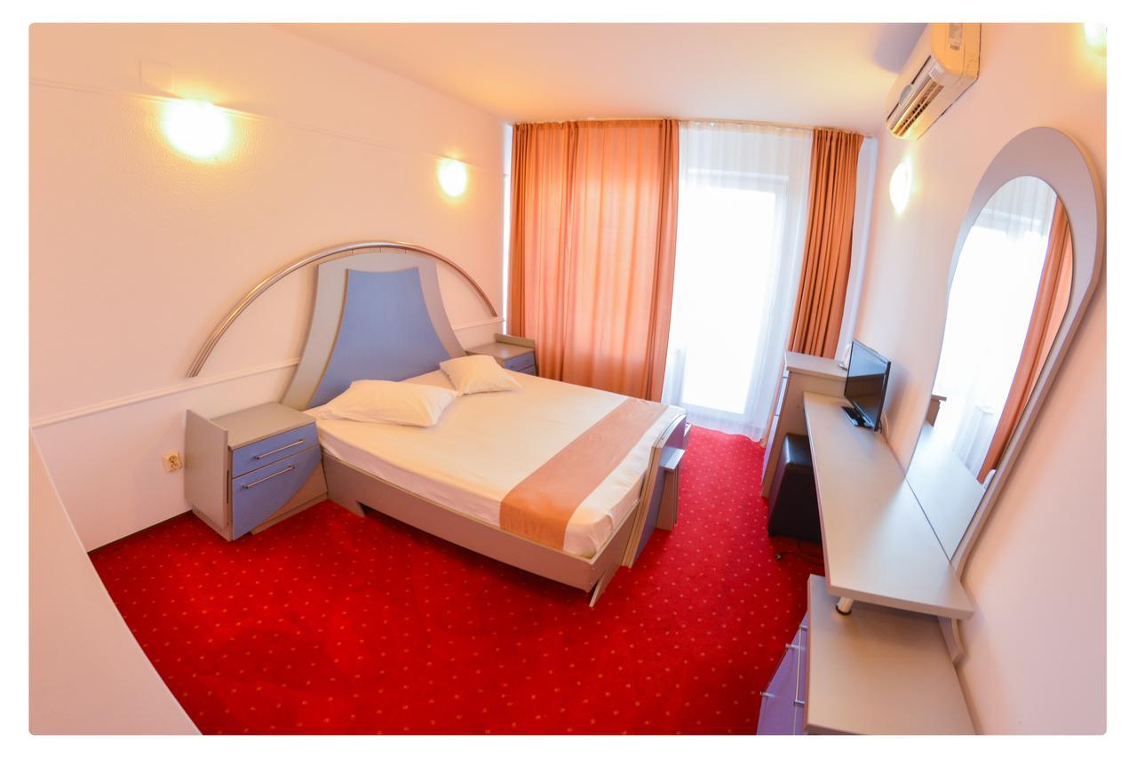 Hotel Pensiune Valentina Râmnicu Vâlcea Esterno foto